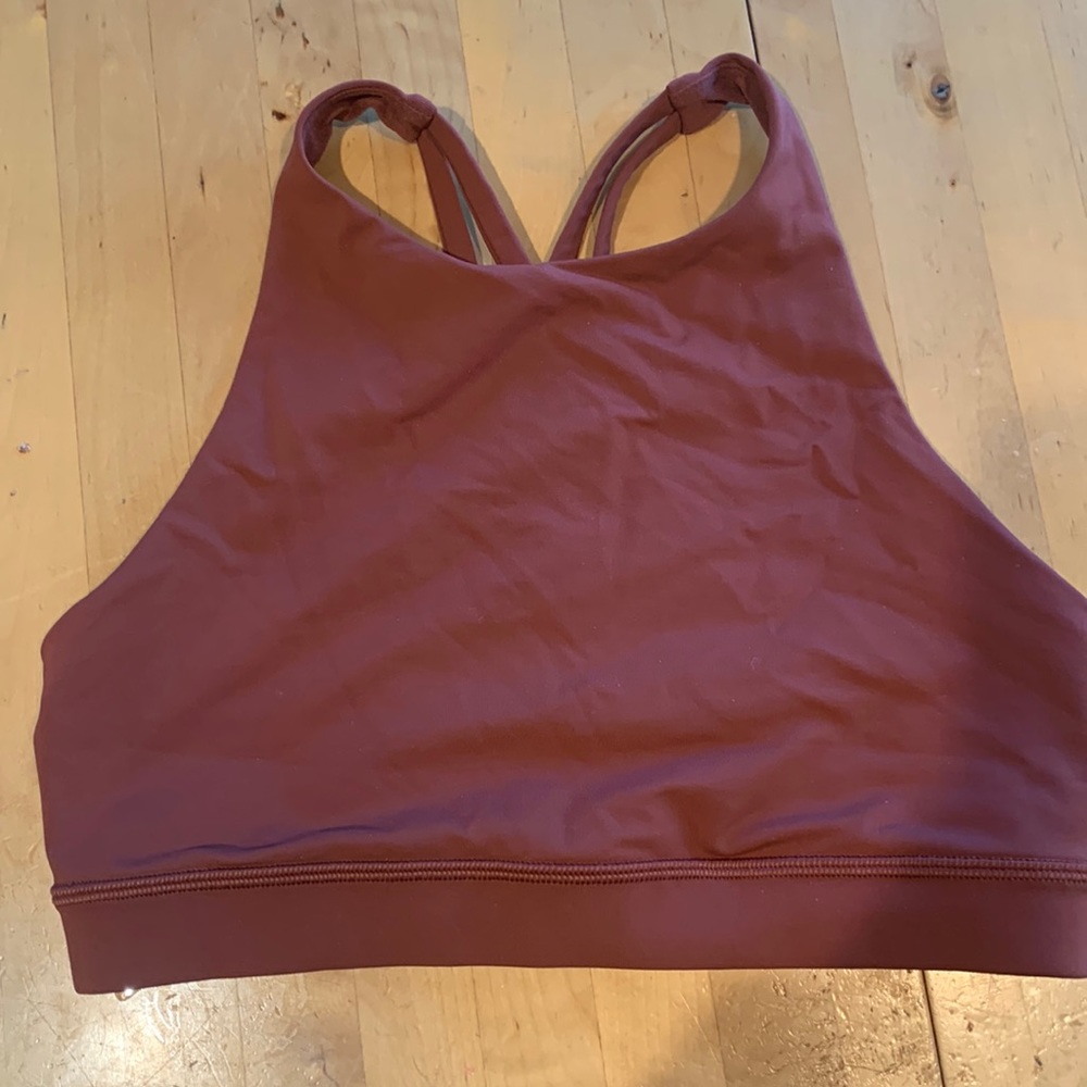 Lululemon high neck sports bra size 6! Worn once